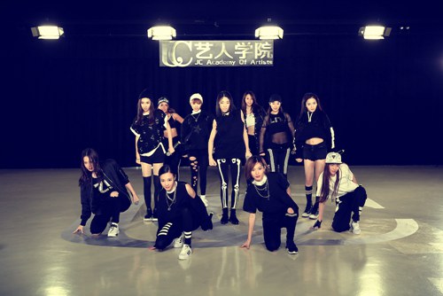 《1vs11》11 人队舞台秀表演