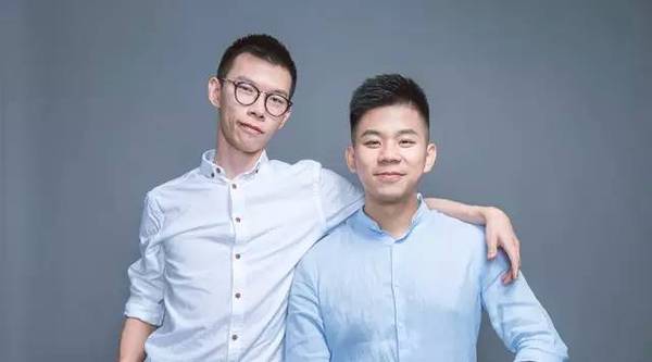 不过两年前他却放弃这一高薪职位,决心做卫生巾,并创立了"轻coo张致玮