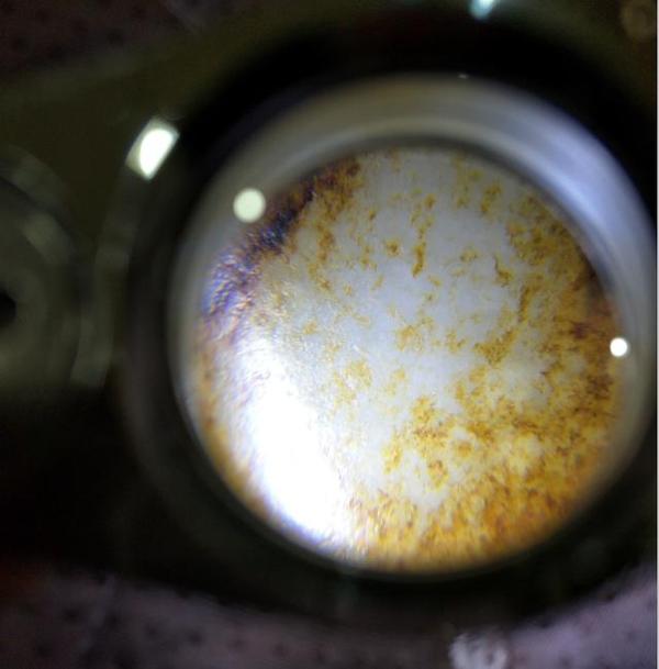 40倍放大镜下的和田玉籽料原石,与肉眼看有什么不同?