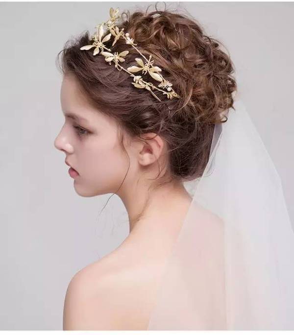 【攻略】新娘头纱的学问,如何选择合适的头纱!