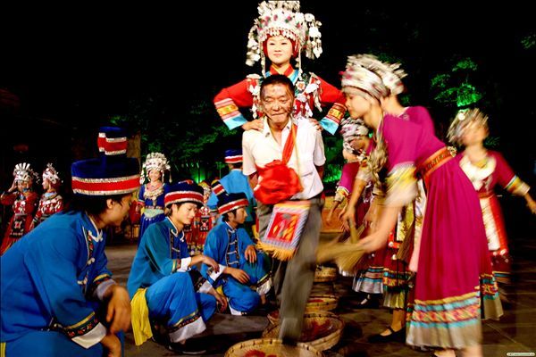 草标-苗族小伙姑娘幽会的密码