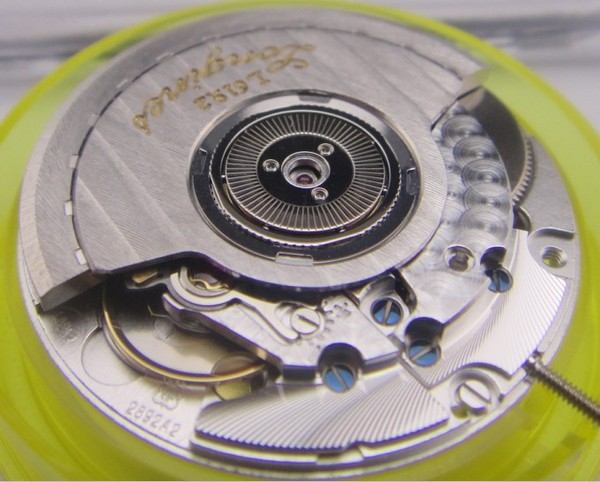 图为用于浪琴的2892a2机芯