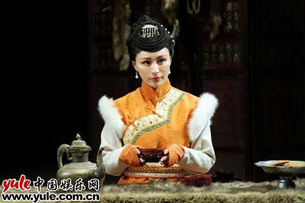 越贵妃杨雨婷化身文成公主 气质高贵小秀"眼技"