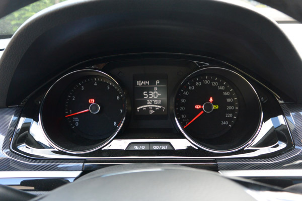 蔚领搭载的仪表盘