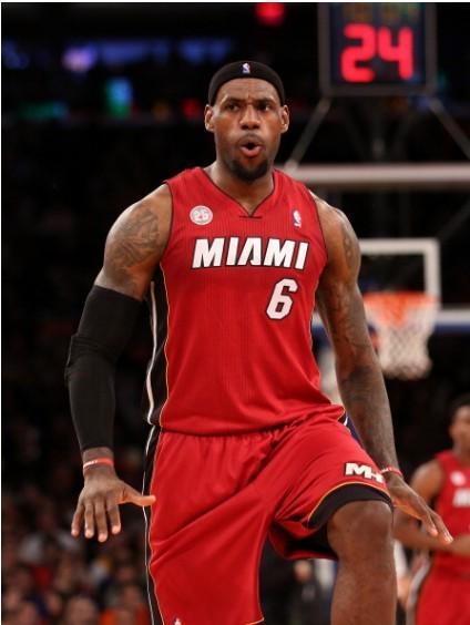 欧文真巨头,詹姆斯CBA!三旬老汉为夺冠甘当绿