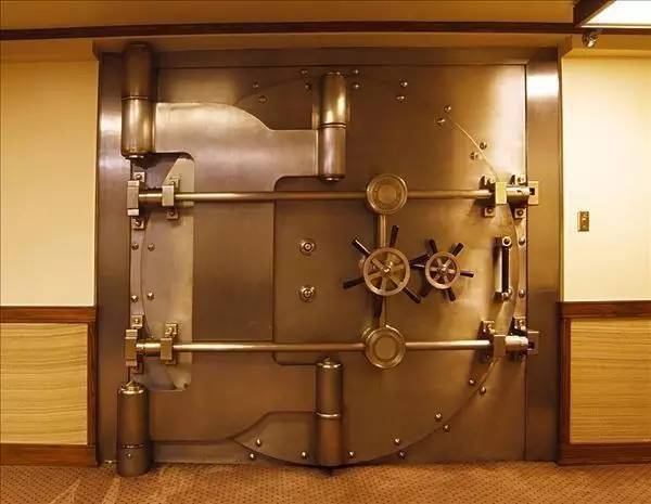 为何有钱人喜欢把钱存瑞士银行?