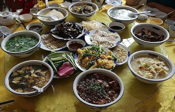 农村八大碗,尽显礼仪之邦,去了一定要吃