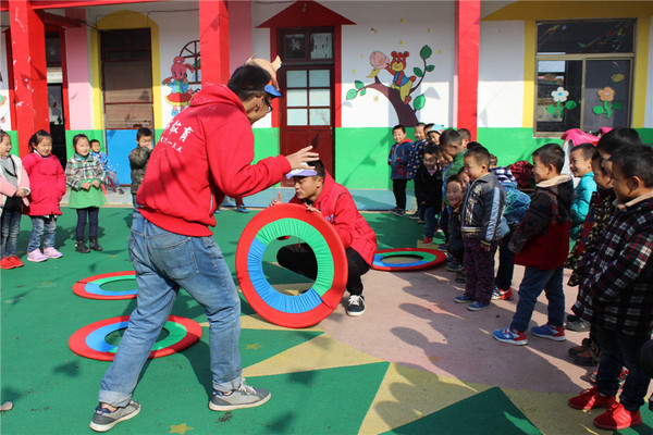 贛榆賀崗幼兒園情商遊戲課:狡兔三窟