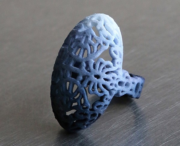 媲美青花瓷的3d打印珠宝——代尔夫特蓝