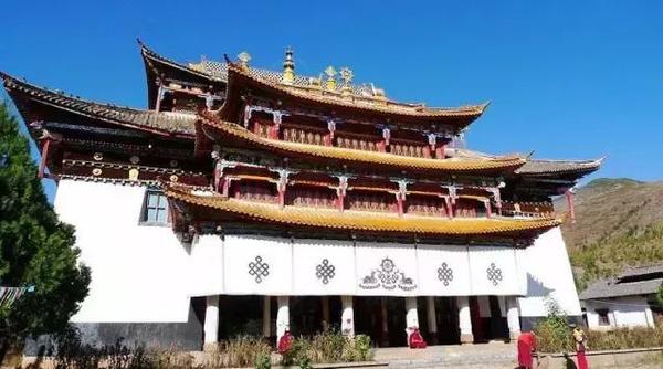 永宁扎美寺 藏式风格的寺院