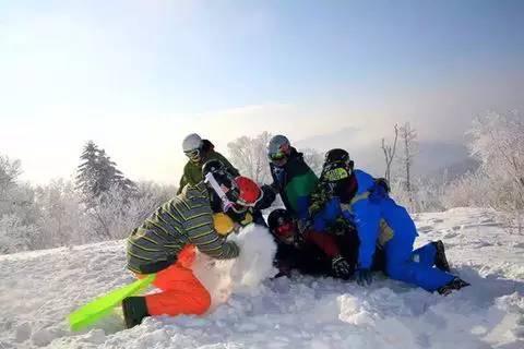 讓我們在光霧山冰雪節來一場童話般的邂逅