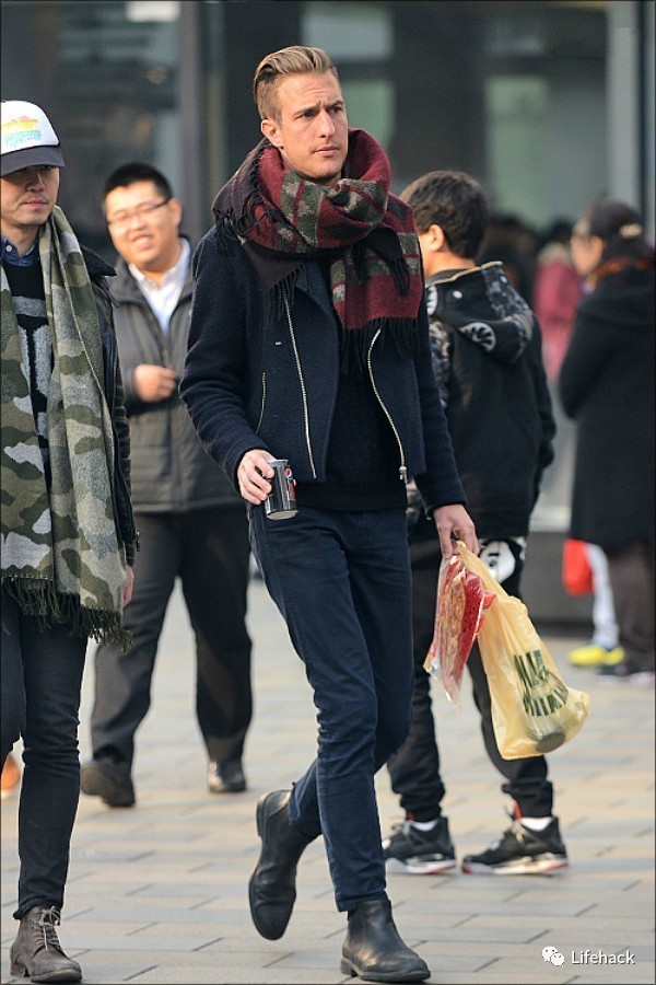 我在三里屯蹲点一天,街拍到这些潮男