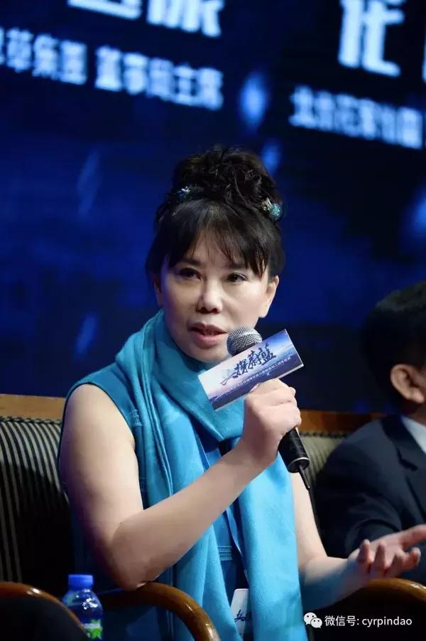 (中国饭店协会会长韩明) 小南国董事局主席,合众联盟名誉主席王慧敏