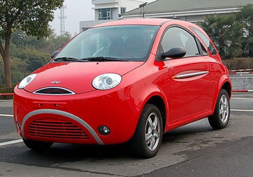 这是奇瑞最早期的车型,奇瑞的性价比在国产车里面也都算是可以的了.