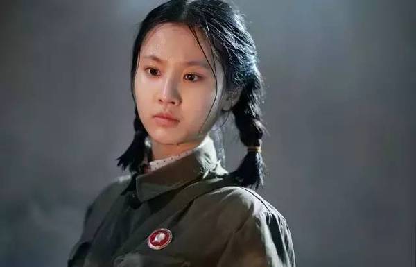 在张艺谋2014年执导电影《 归来》中,饰演陆焉识和冯婉瑜的女儿"丹丹"