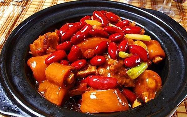 红腰豆炖猪尾 有补血,增强免疫力等功效