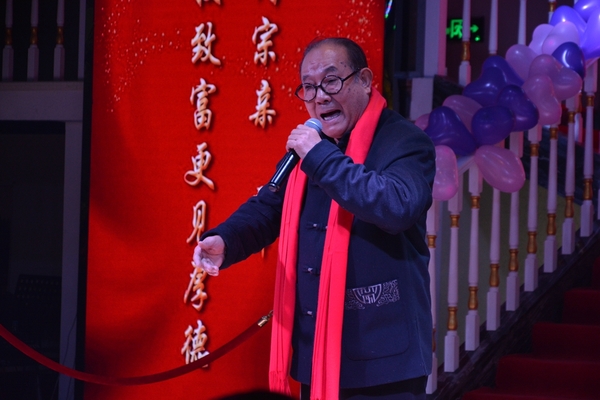 陝西雷氏文化研究會名譽會長,國家一級演員雷開元為宗親演唱秦腔