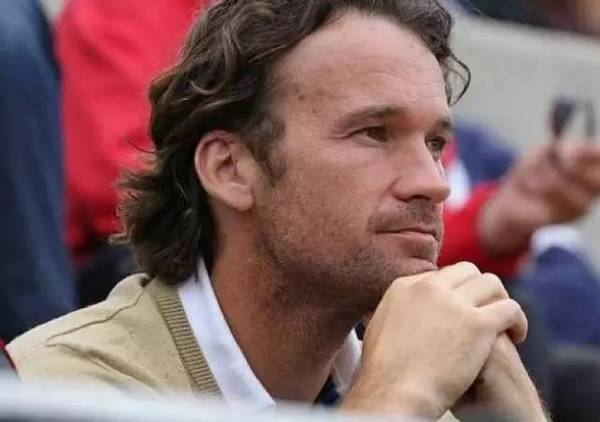 莫亚加盟纳达尔团队:新教练,新方法,新形式