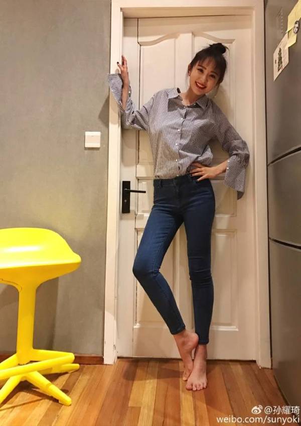 从土肥圆到时髦鬼,孙耀琦只用了一季《一年级》的时间