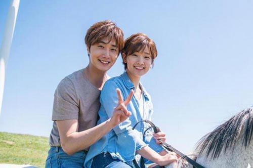 朴素丹单眼皮小眼睛衣品一般,到底怎么混上女主的