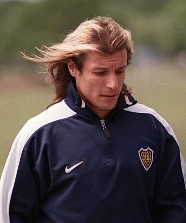 no6 菲戈 成熟男人的典范,从巴萨的叛徒到皇马救世主他经历了无数的