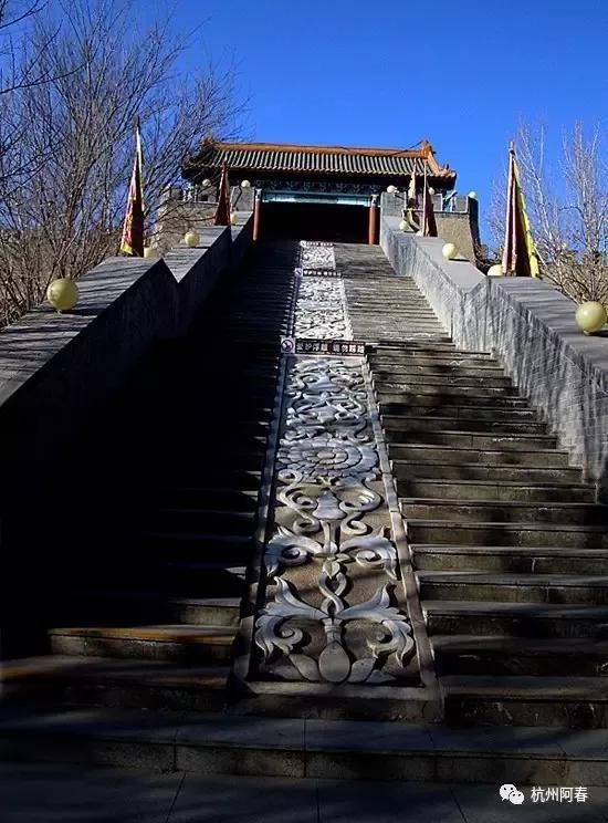 游记:我在哈密回王府里走了一遭