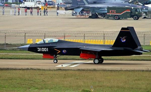 外媒:第2架歼-31原型机实现首飞 武器舱加大-新闻频道-手机搜狐