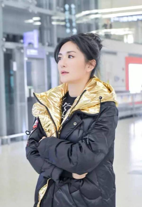 何炅吴昕等为张杰庆生 谢娜甜靠老公肩膀