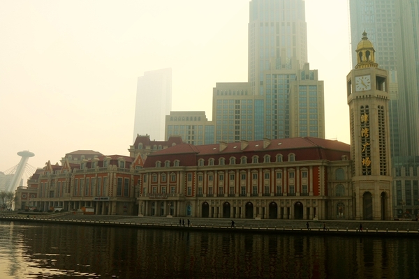 【天津】张自忠路,看了让人脸红的激情雕塑