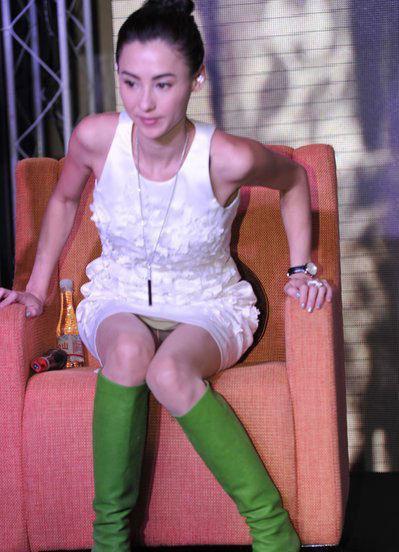 张柏芝时尚辣妈36岁依然充满魅力