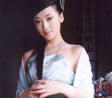 各种风格的古装肚兜女子,赵丽颖最具诱惑!