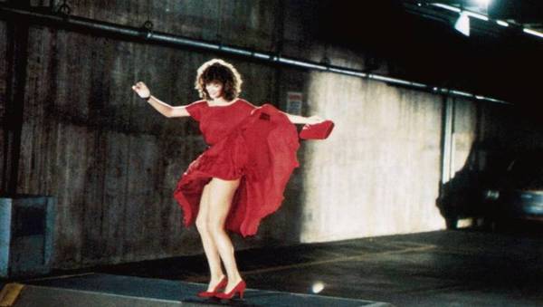 被虐了一年,一定要看部不带脑的喜剧