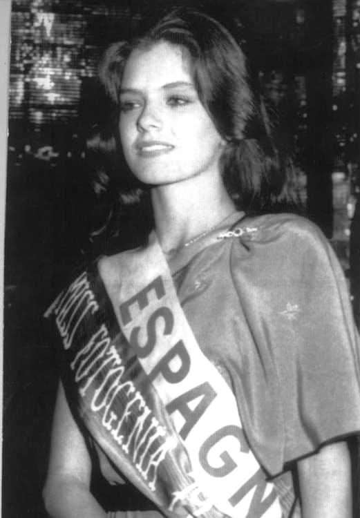 连续主演成龙电影的"龙女郎"古堡公主:罗拉芳娜