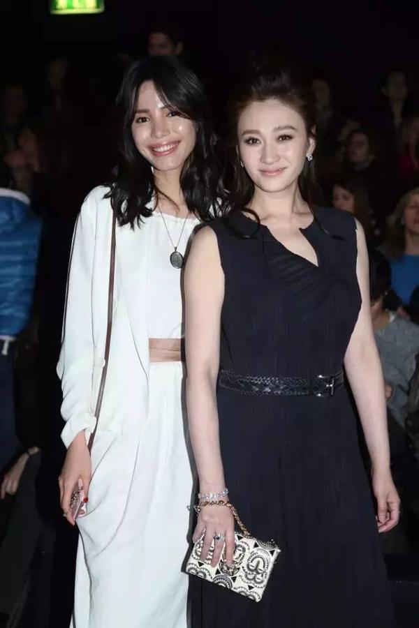 27岁的何穗和40岁的李小冉到底谁更白?