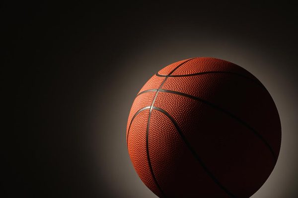 今天早上nba两连红,下午就应了大湿邀约来给大家推荐两场nba精选赛事