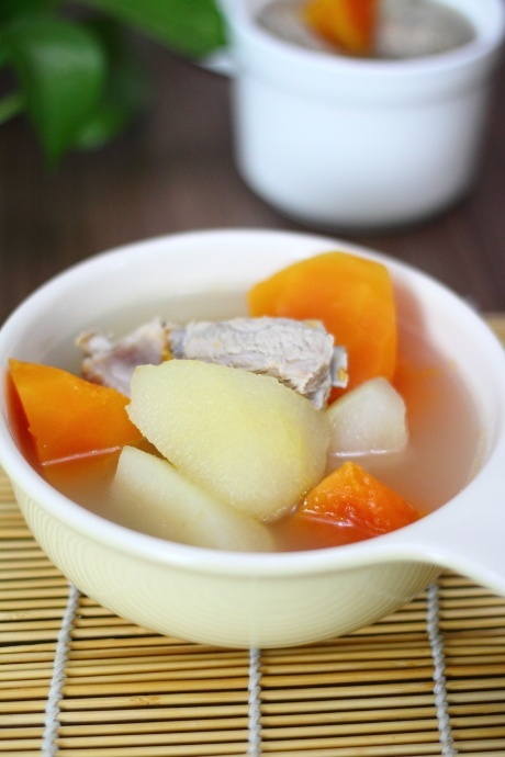 【相聚】木瓜雪梨排骨汤,清热润燥,美容护肤