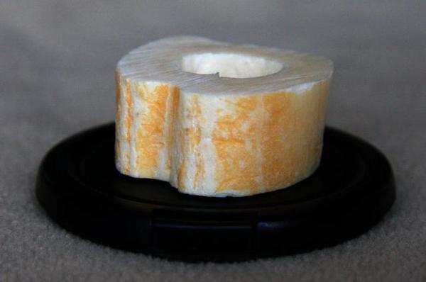 餐桌上的文玩材料 用牛骨diy一个扳指 新闻频道 手机搜狐