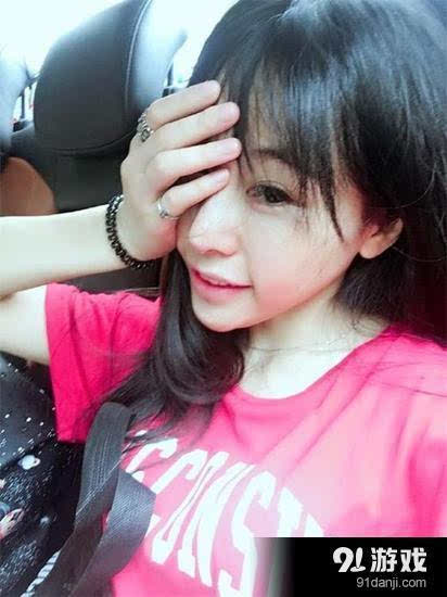 盘点最爱自拍的电竞女主播 Miss力压二珂居榜