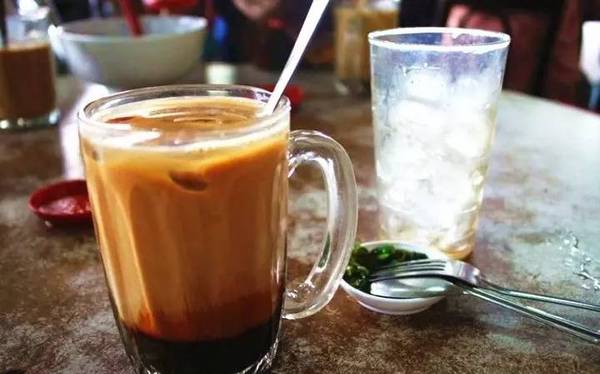 三色奶茶