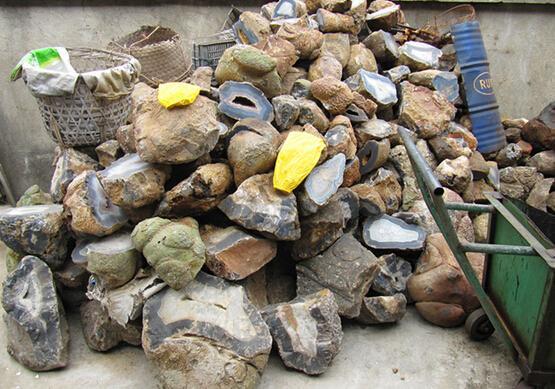 探秘厦门玛瑙村:不是玛瑙产地却是玛瑙最大加工地