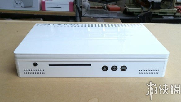 玩家将Xbox One S改装成笔记本无电视屏幕也可玩-新闻频道-手机搜狐