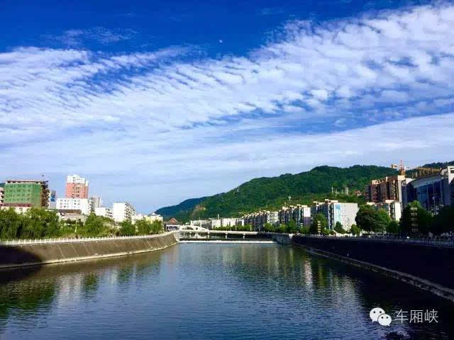 沉寂在夜色的平利--县城 (二)最美乡村的那座桥--步行桥