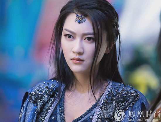 而剧中"月神"的扮演者逯恣祯和"潮涯"陈欣予合唱的一首《心底》.