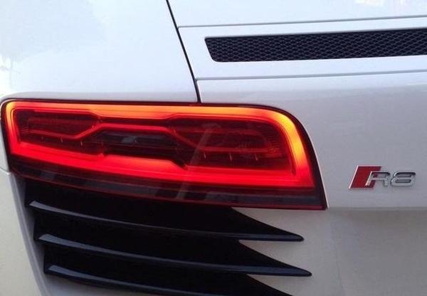 圆自己的跑车梦 谈奥迪r8购车经历