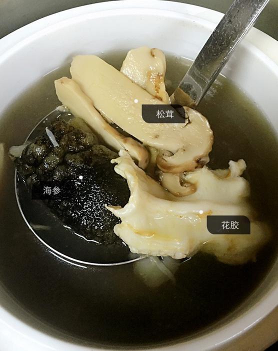 舌尖上的中國之松茸海參花膠湯