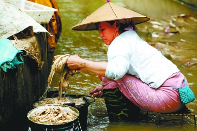 三次拜谒被称为中国造纸术"活化石"的云南省耿马傣族佤族自治县