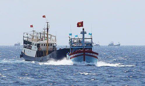 中国直升机救越南渔民:越网友评论亮了-新闻频