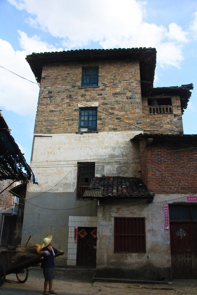 大美常宁 | 一口钟,一个人,一条街,你不知道的柏坊老街!