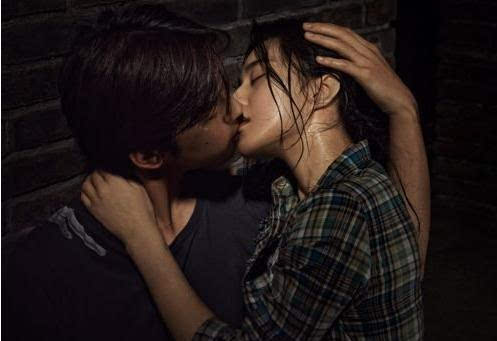 韩庚自曝有反应!范冰冰的吻戏真是一绝 大黑牛