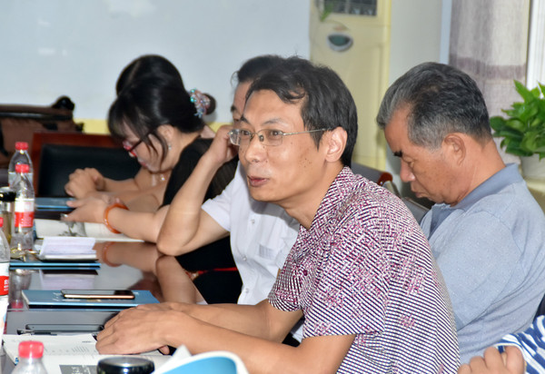 《小小说选刊》发行部主任马国兴发言